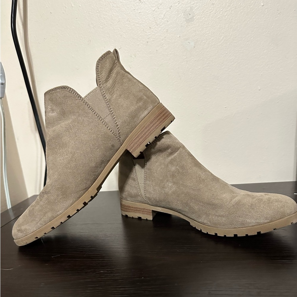 Dr. Scholl’s Womens “Real Cute” Slip - On Booties in Taupe